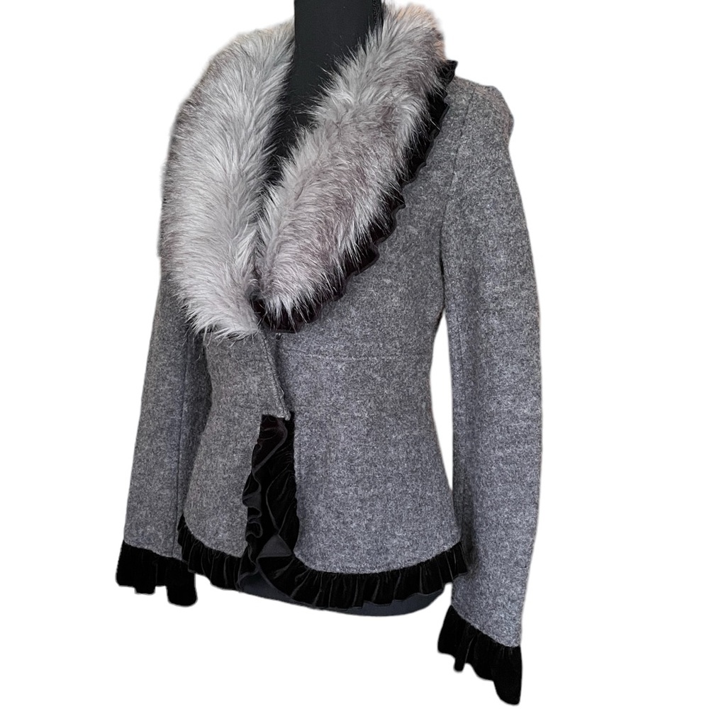 Roz & Ali Gray Jacket w/faux Fur Collar